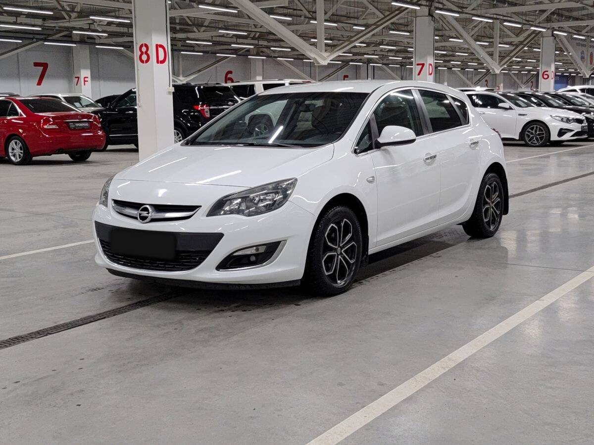 Opel Astra с пробегом — 2013 год. Посмотреть фото