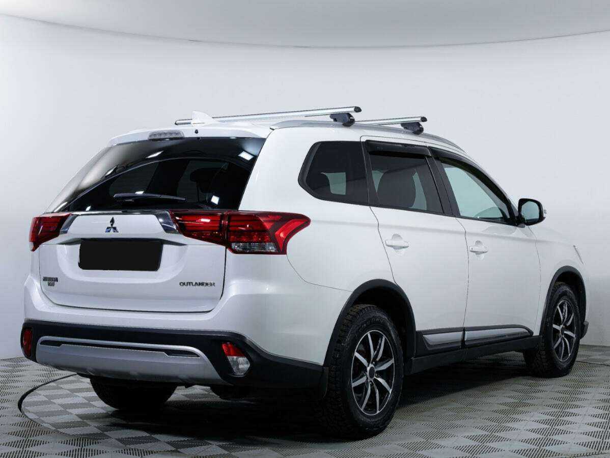 Mitsubishi Outlander с пробегом — 2018 год. Фото: #4