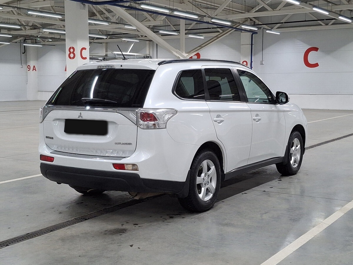 Mitsubishi Outlander с пробегом — 2013 год. Фото: #4