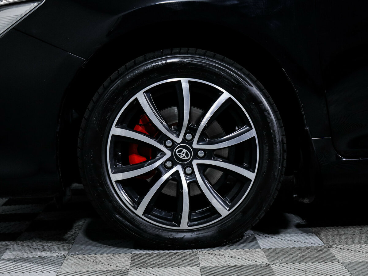 Toyota Camry с пробегом — 2016 год. Фото: #11