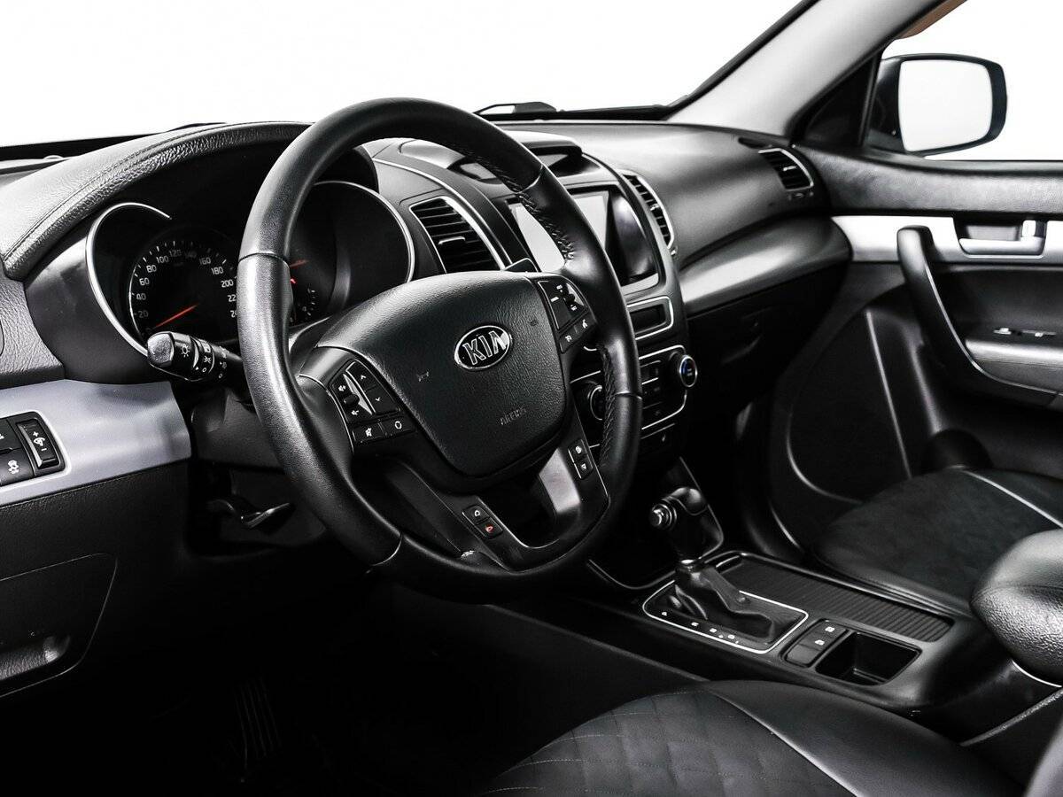 Kia Sorento с пробегом — 2013 год. Фото: #11