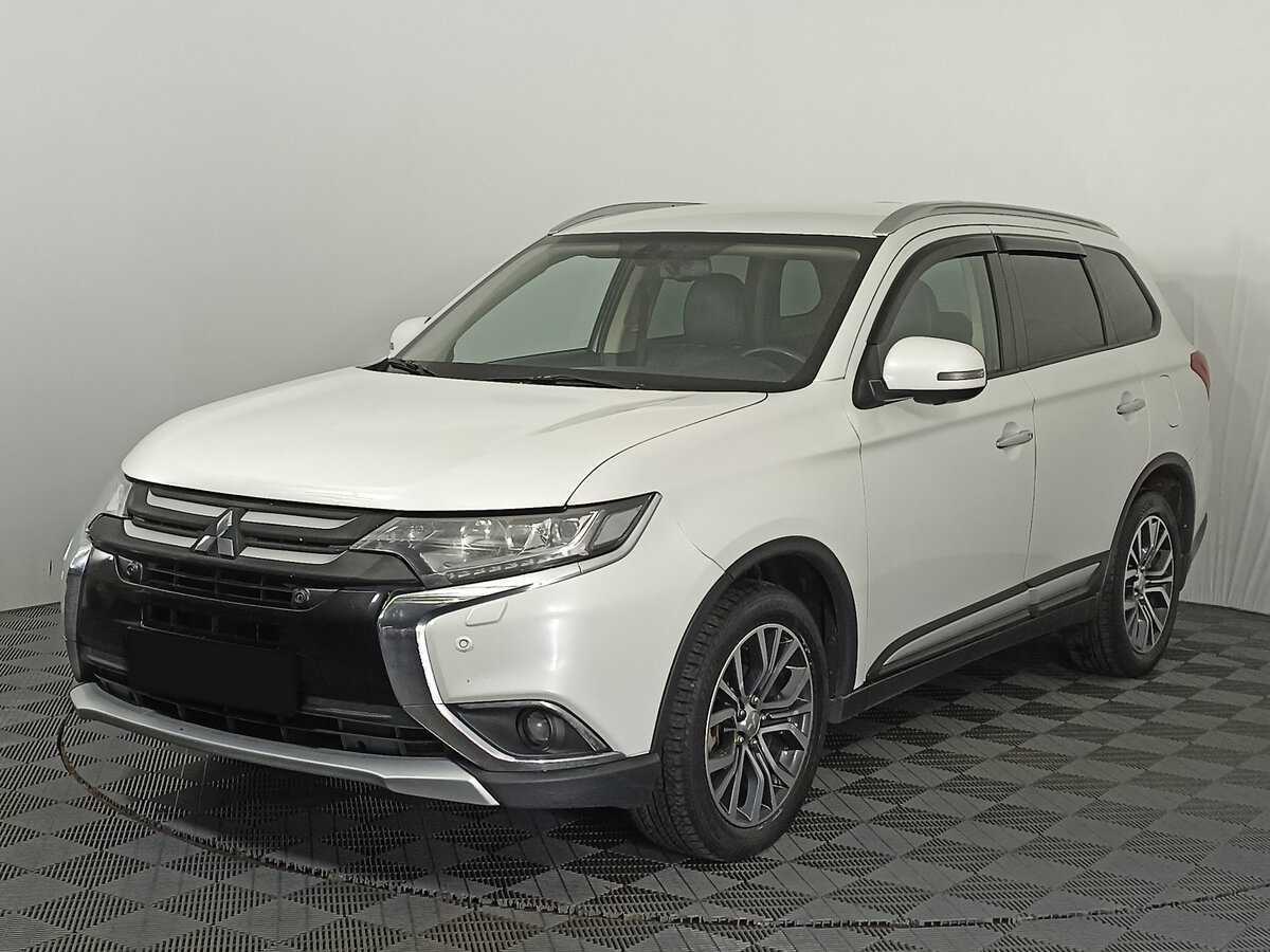 Mitsubishi Outlander с пробегом — 2017 год. Фото: #0