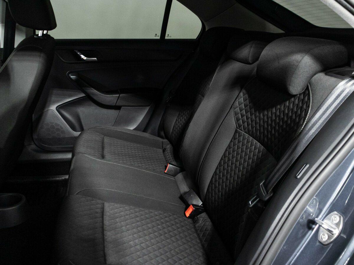 Skoda Rapid с пробегом — 2016 год. Фото: #9