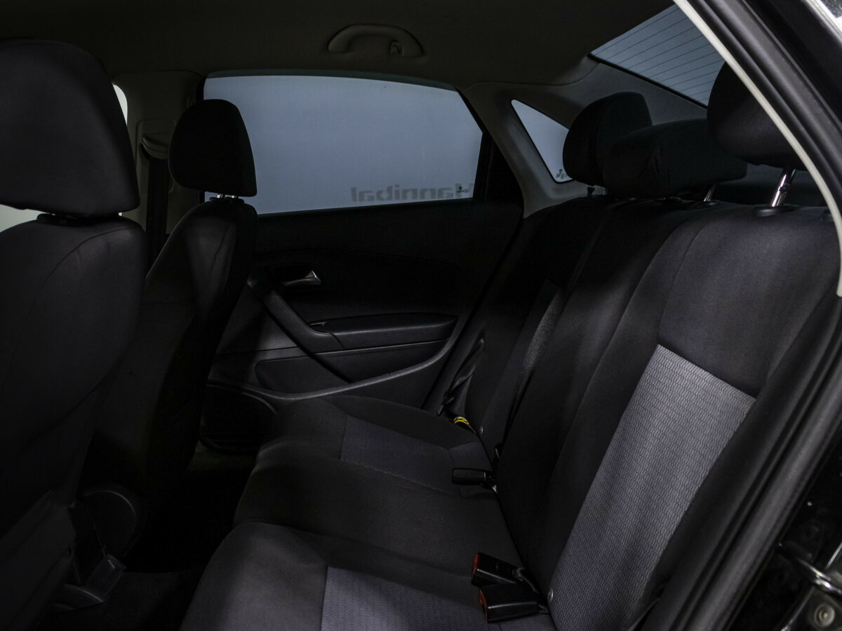 Volkswagen Polo с пробегом — 2014 год. Фото: #8