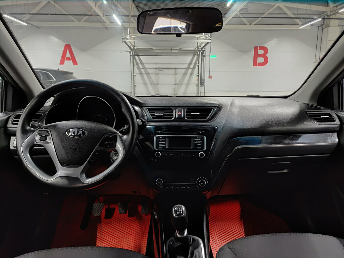 Kia Rio с пробегом — 2016 год. Фото: #13