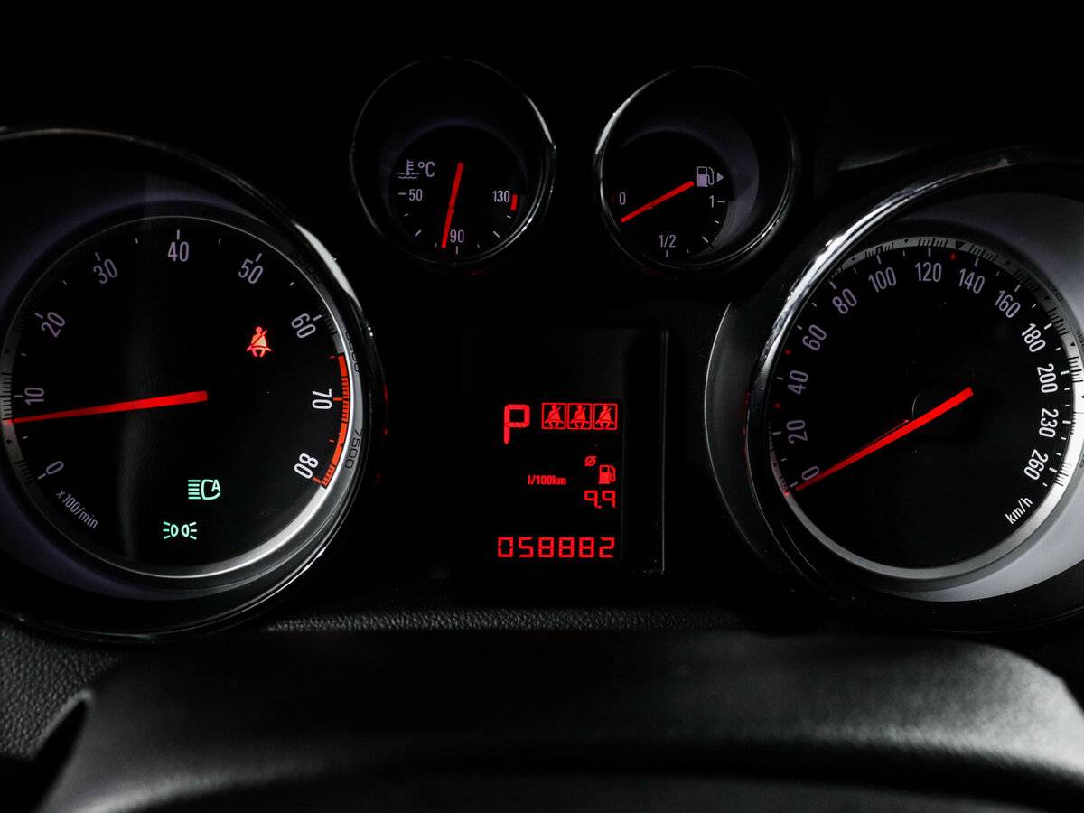 Opel Mokka с пробегом — 2015 год. Фото: #8