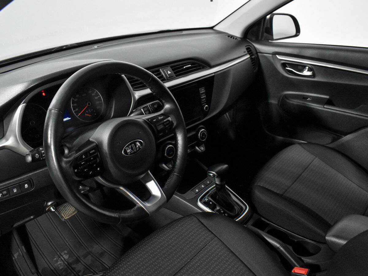 Kia Rio с пробегом — 2020 год. Фото: #7