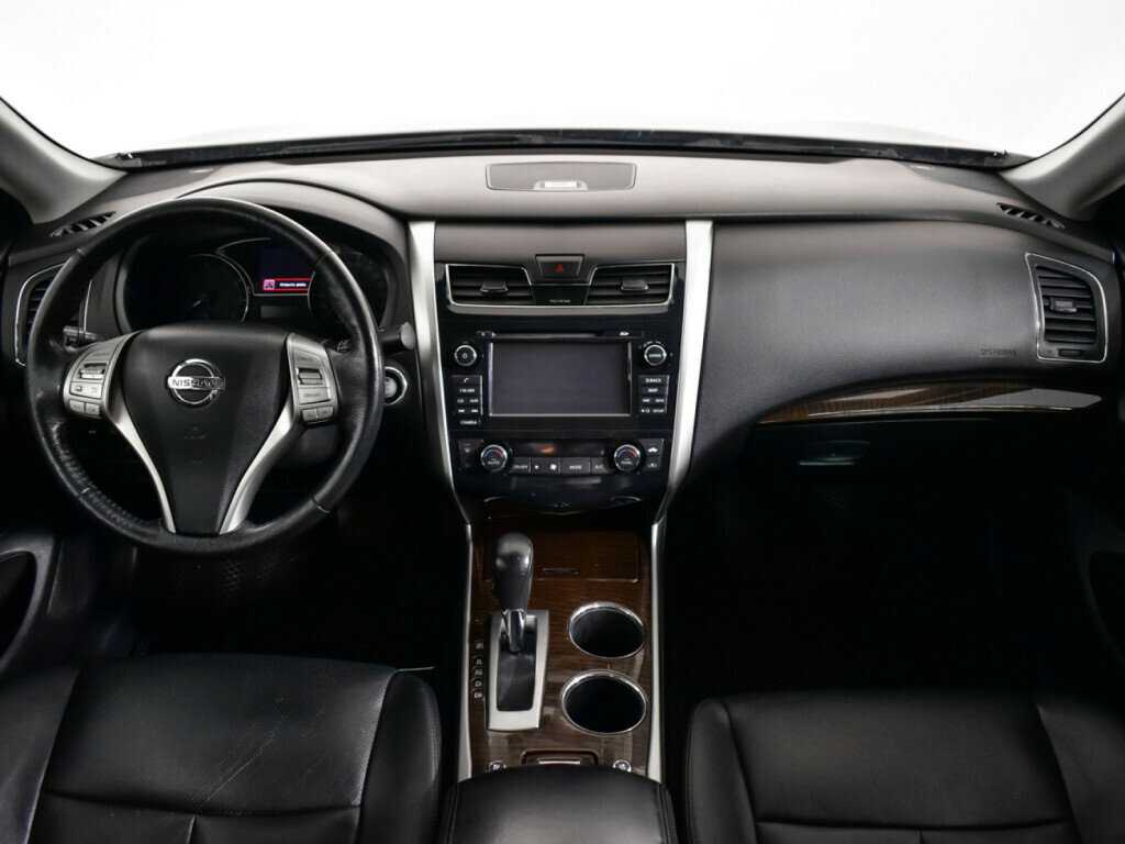 Nissan Teana с пробегом — 2014 год. Фото: #11