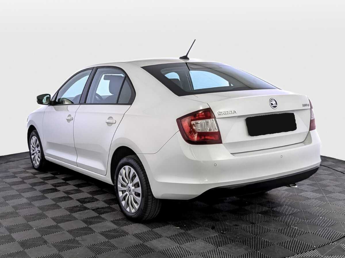 Skoda Rapid с пробегом — 2019 год. Фото: #6