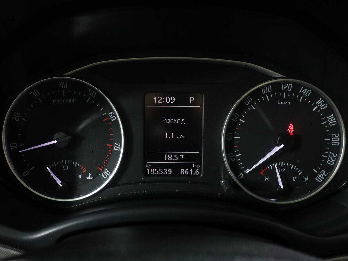 Skoda Octavia с пробегом — 2012 год. Фото: #8