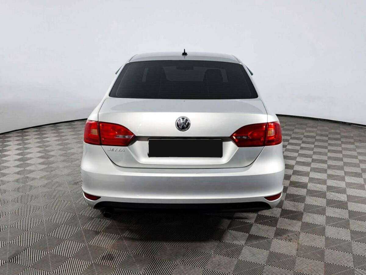 Volkswagen Jetta с пробегом — 2014 год. Фото: #5