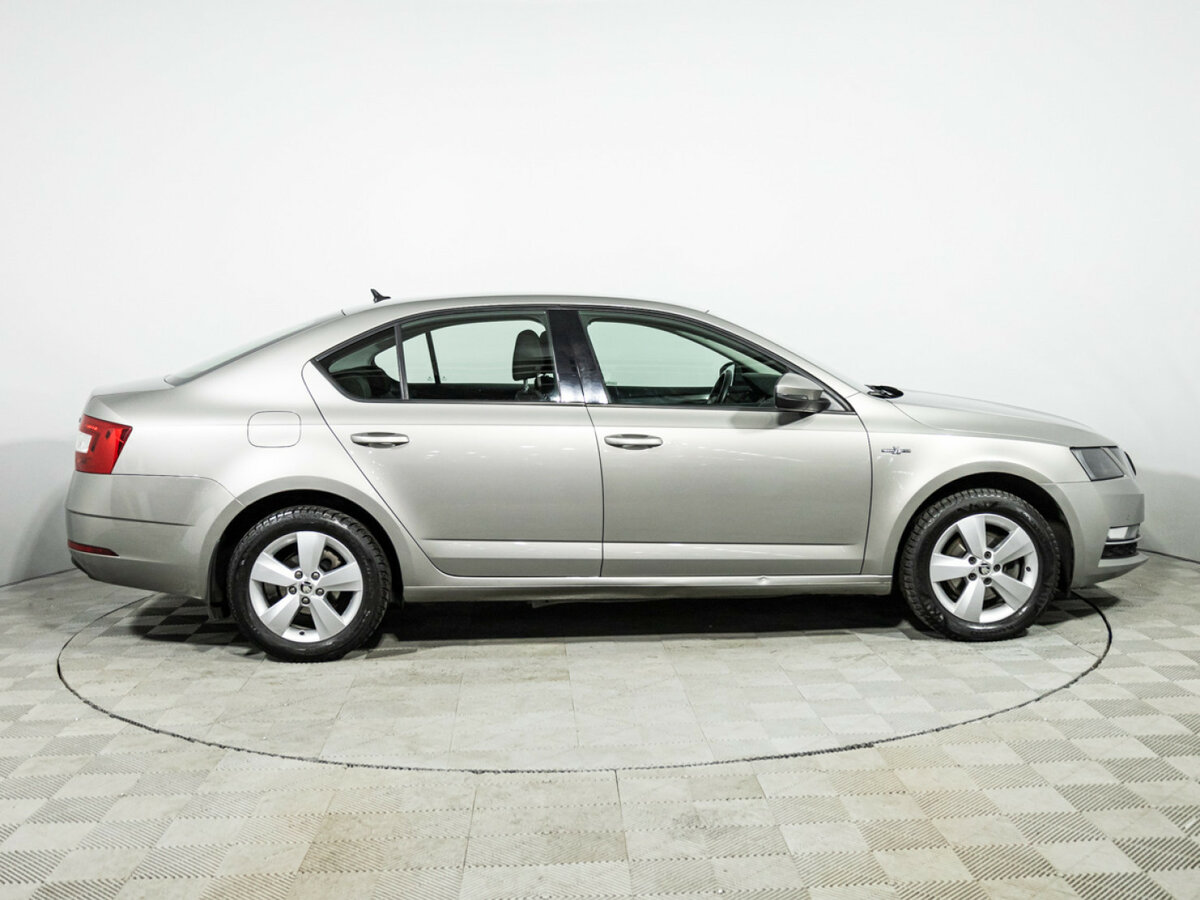 Skoda Octavia с пробегом — 2019 год. Фото: #3