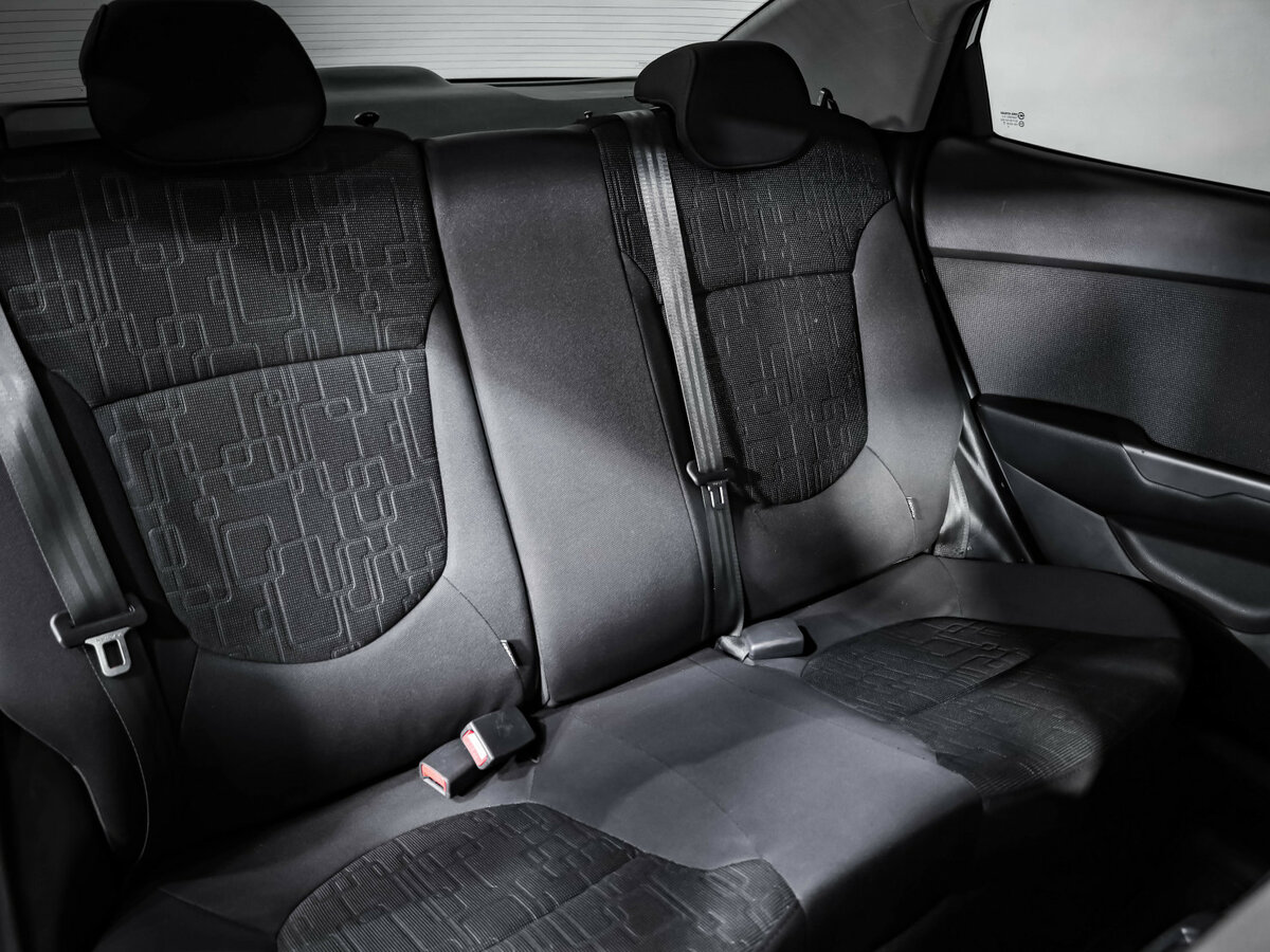 Kia Rio с пробегом — 2013 год. Фото: #17