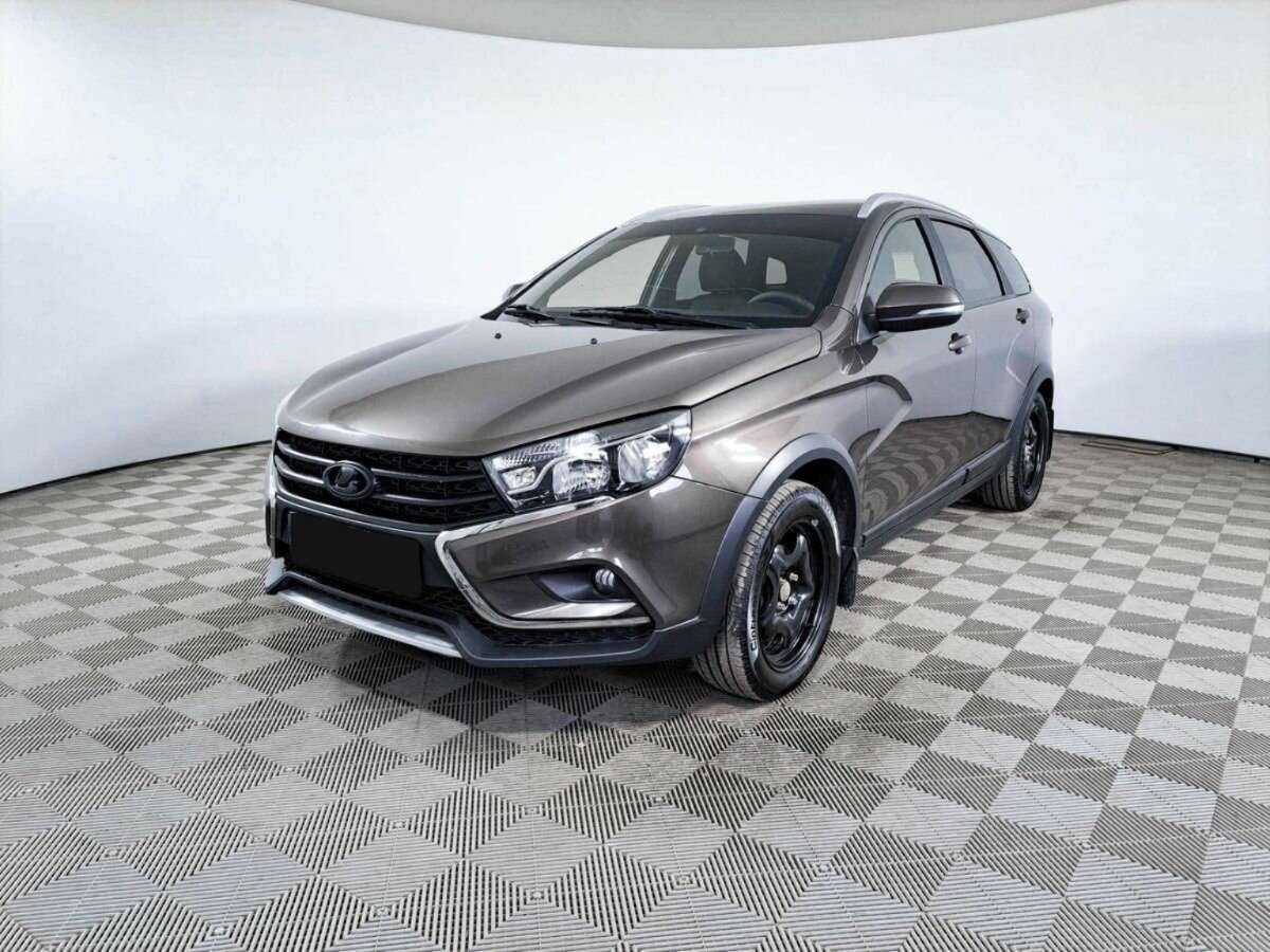 Lada (ВАЗ) Vesta с пробегом — 2017 год. Посмотреть фото