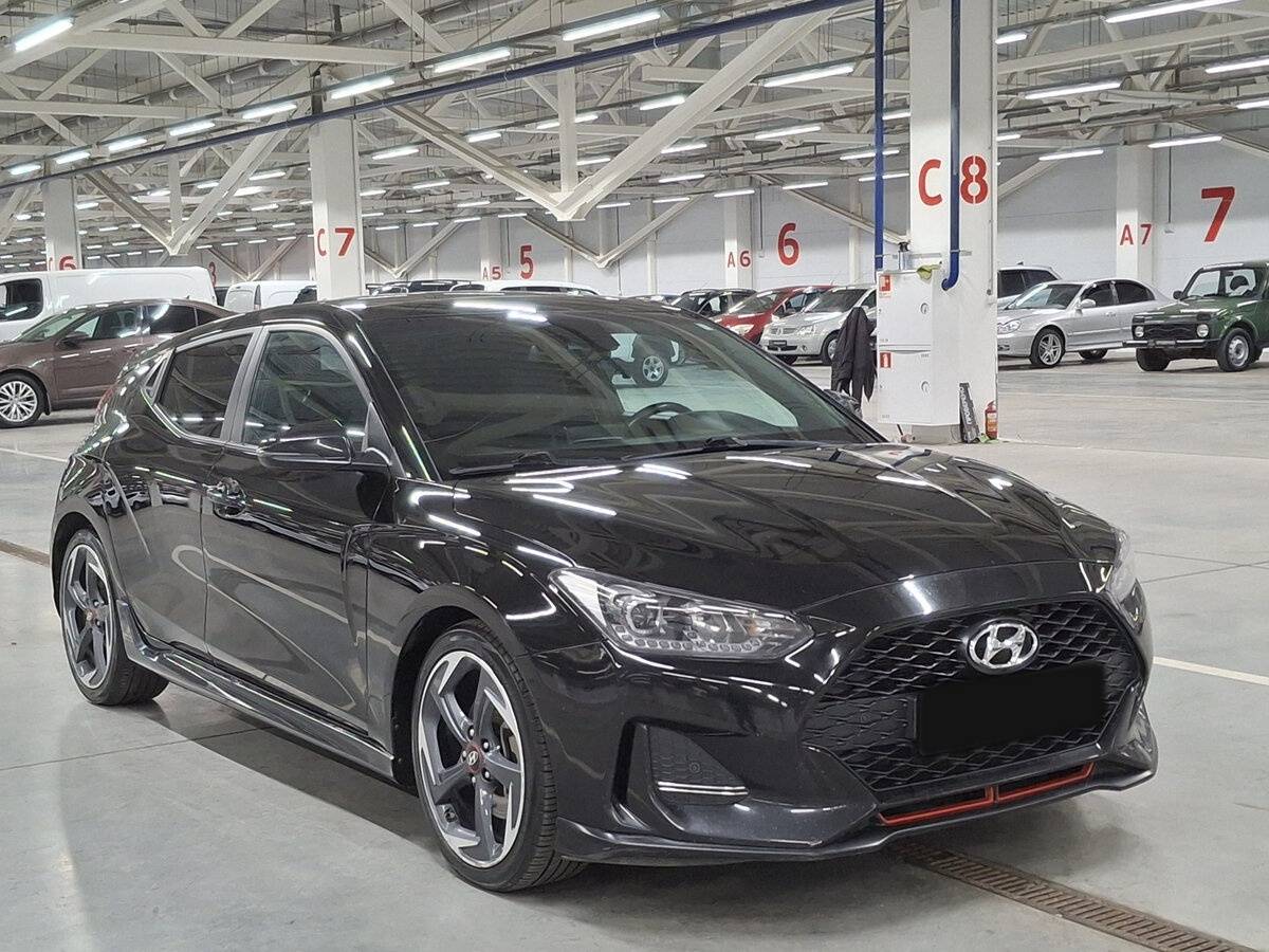 Hyundai Veloster с пробегом — 2019 год. Фото: #2
