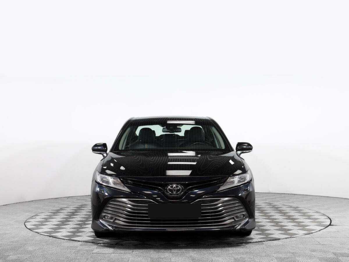 Toyota Camry с пробегом — 2018 год. Фото: #0