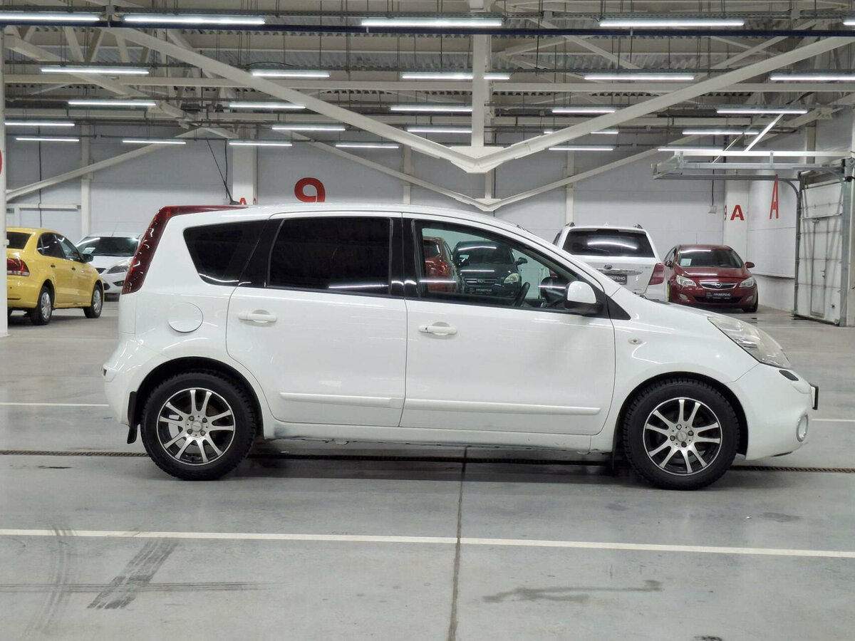 Nissan Note с пробегом — 2012 год. Фото: #3