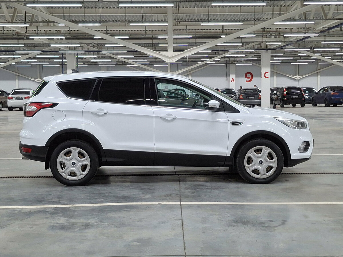 Ford Kuga с пробегом — 2018 год. Фото: #3