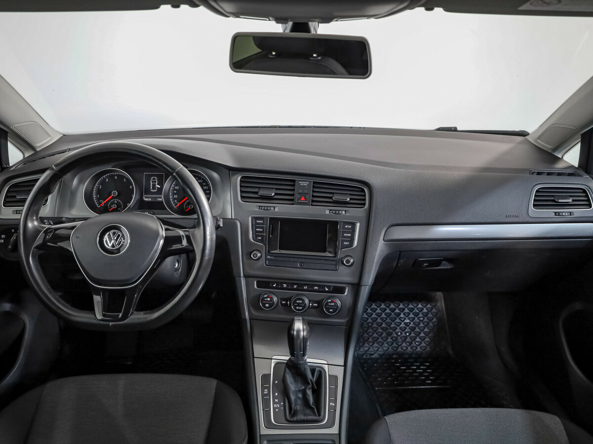 Volkswagen Golf с пробегом — 2013 год. Фото: #7