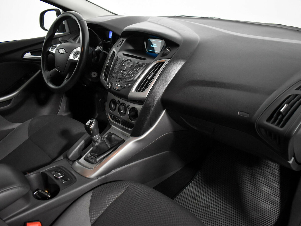 Ford Focus с пробегом — 2014 год. Фото: #10