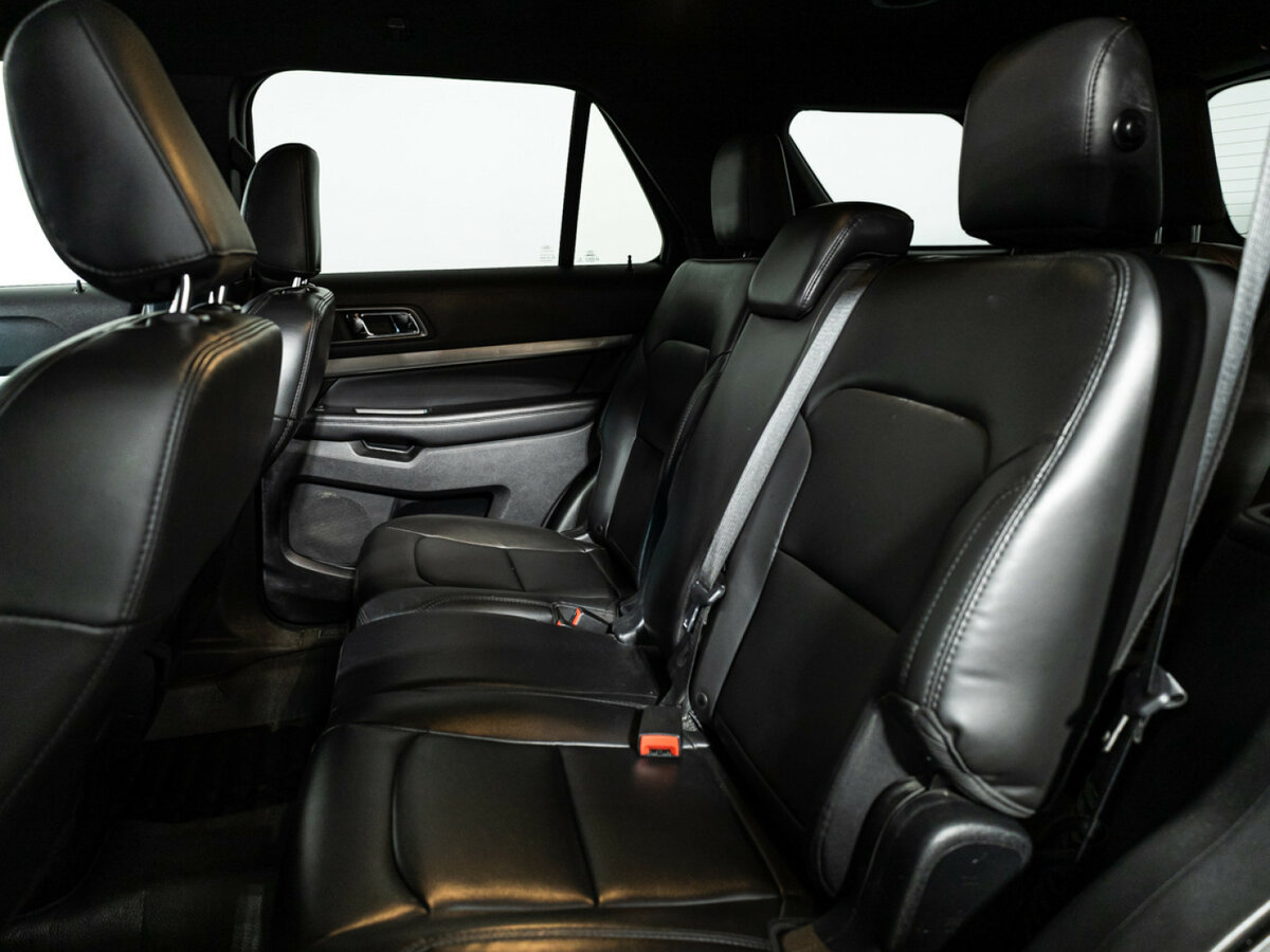 Ford Explorer с пробегом — 2018 год. Фото: #7