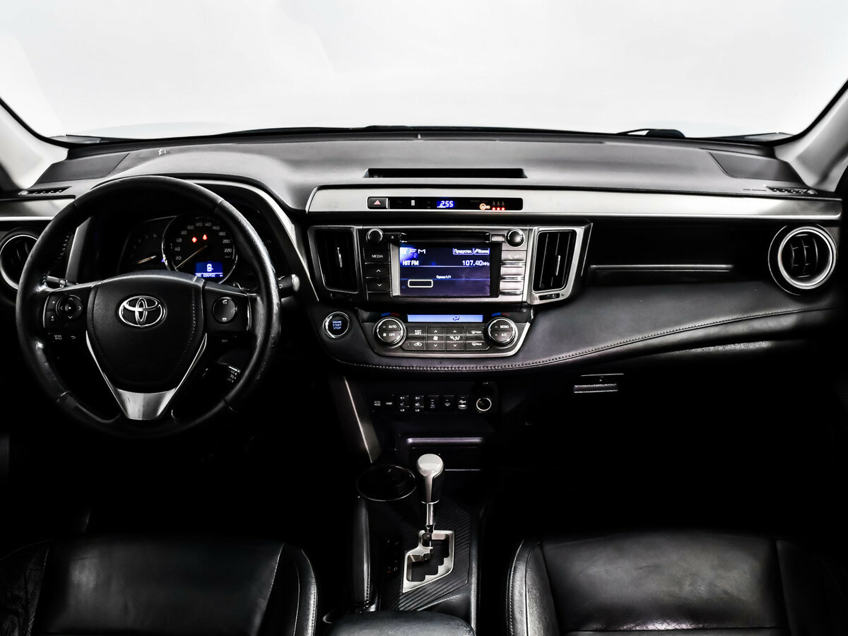 Toyota RAV4 с пробегом — 2013 год. Фото: #7