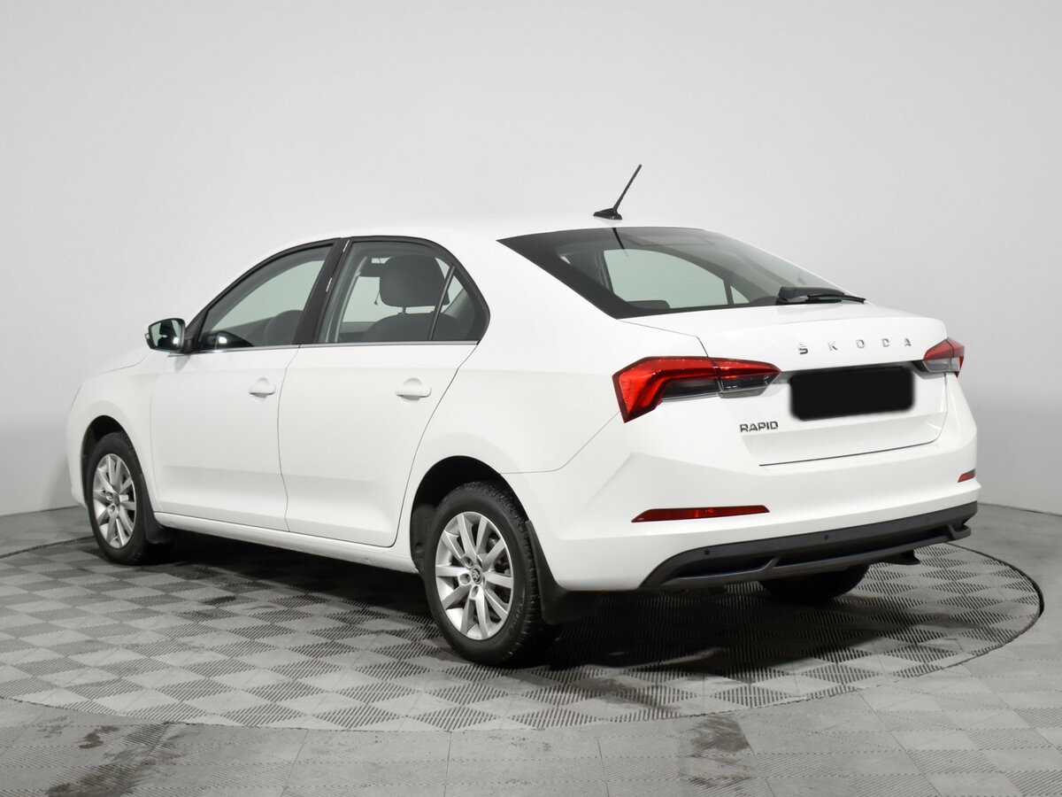 Skoda Rapid с пробегом — 2021 год. Фото: #6