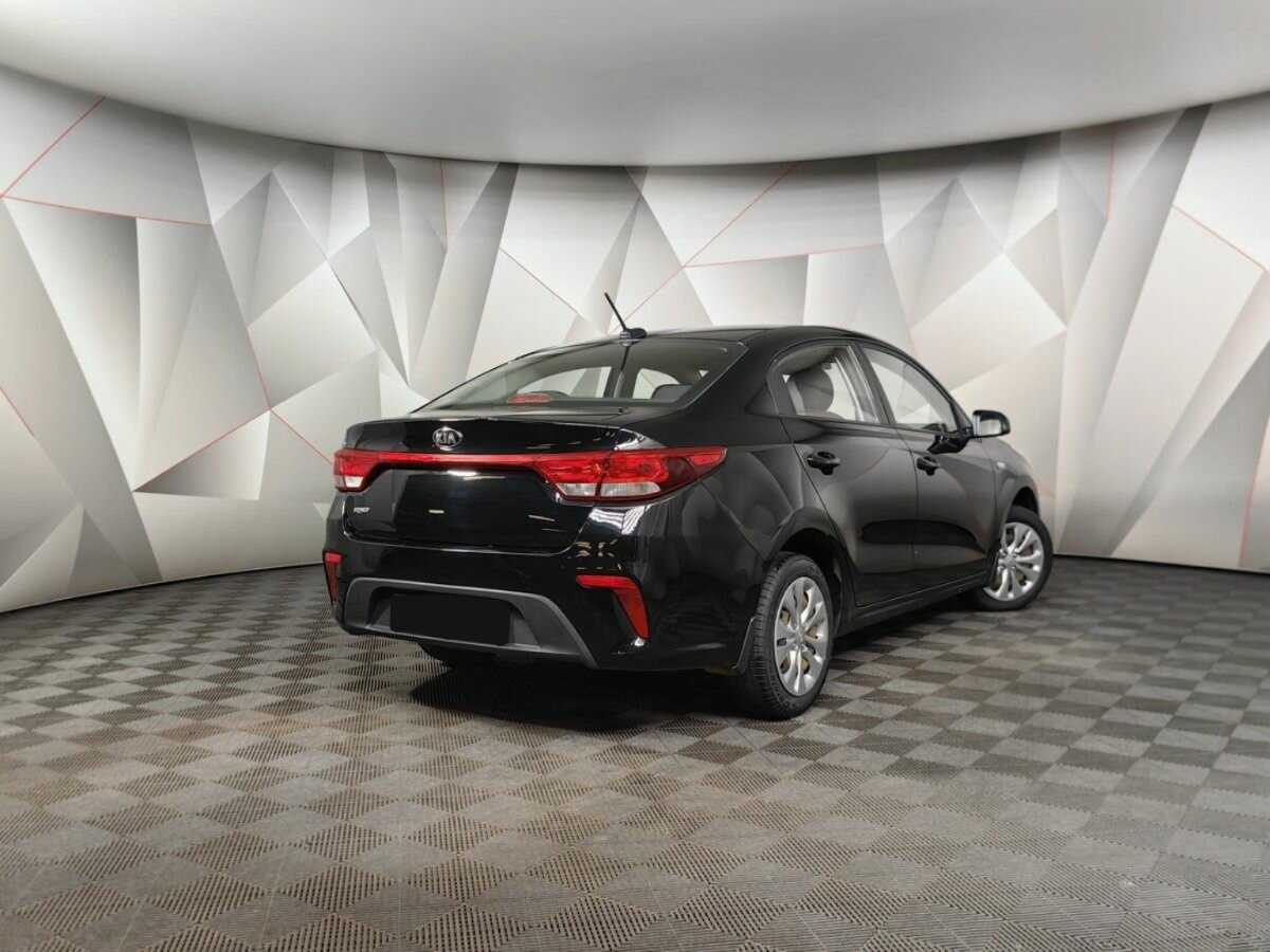 Kia Rio с пробегом — 2017 год. Фото: #1