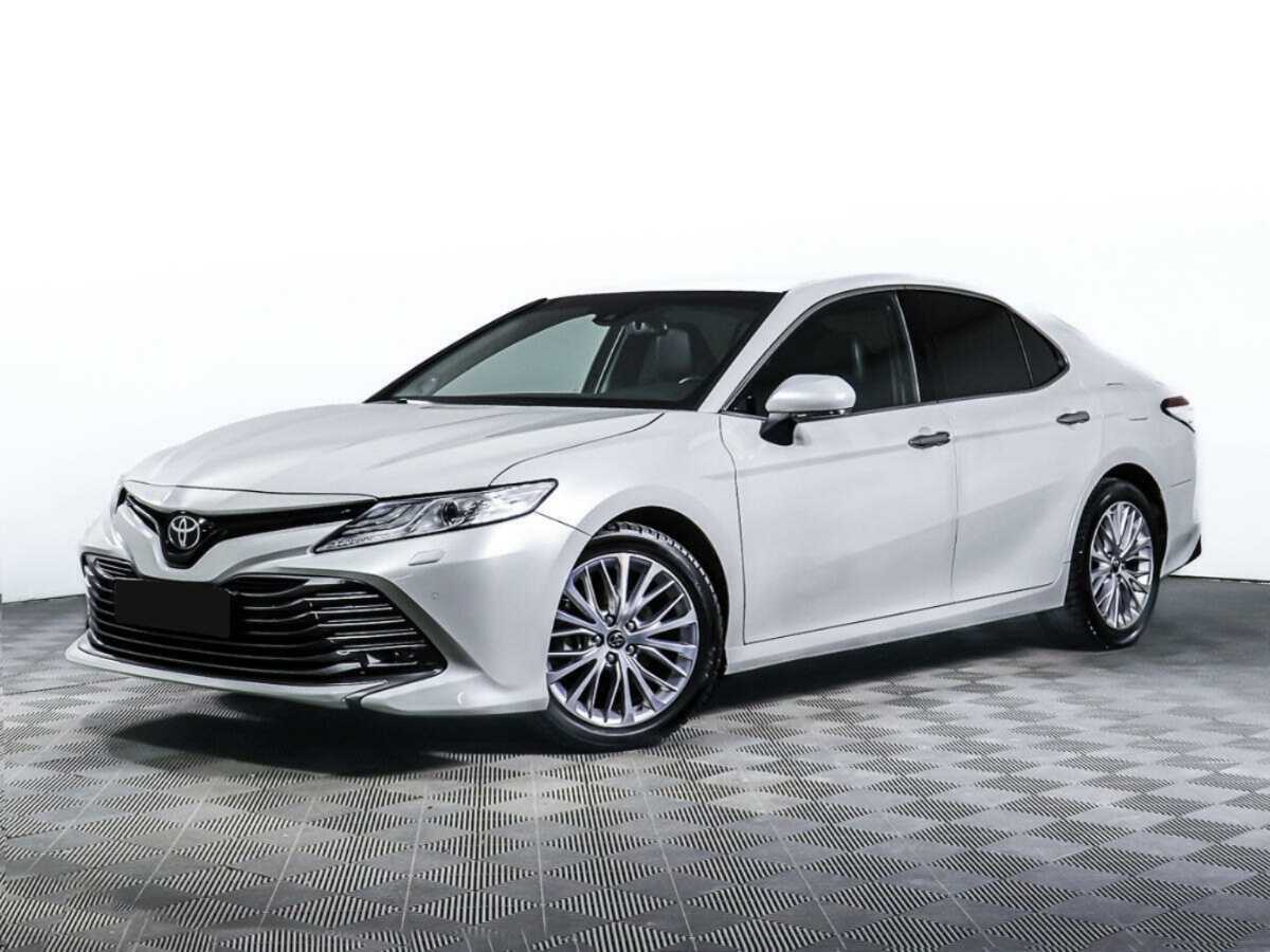 Toyota Camry с пробегом — 2018 год. Фото: #0