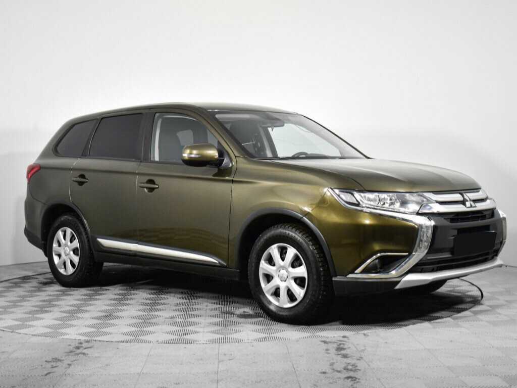 Mitsubishi Outlander с пробегом — 2017 год. Фото: #2