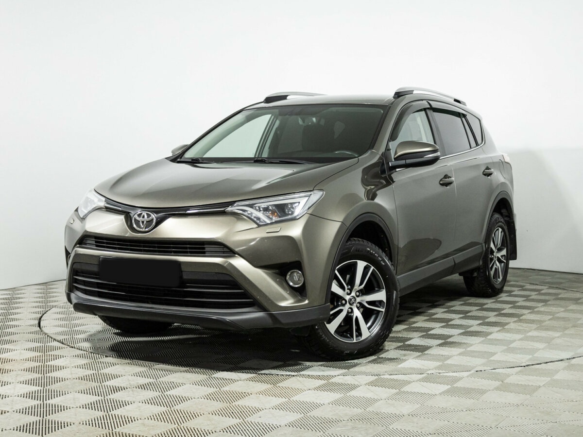 Toyota RAV4 с пробегом — 2018 год. Фото: #0