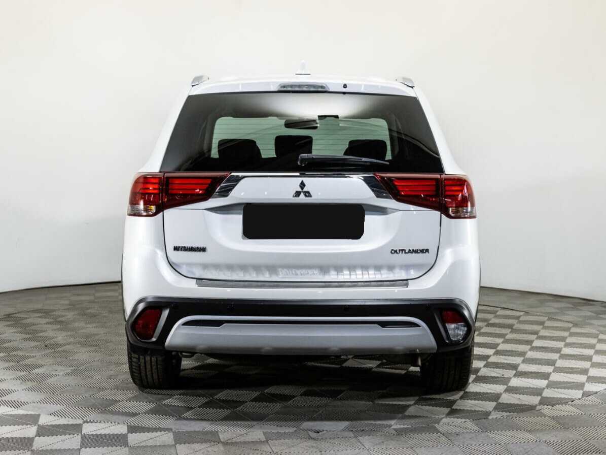 Mitsubishi Outlander с пробегом — 2020 год. Фото: #5