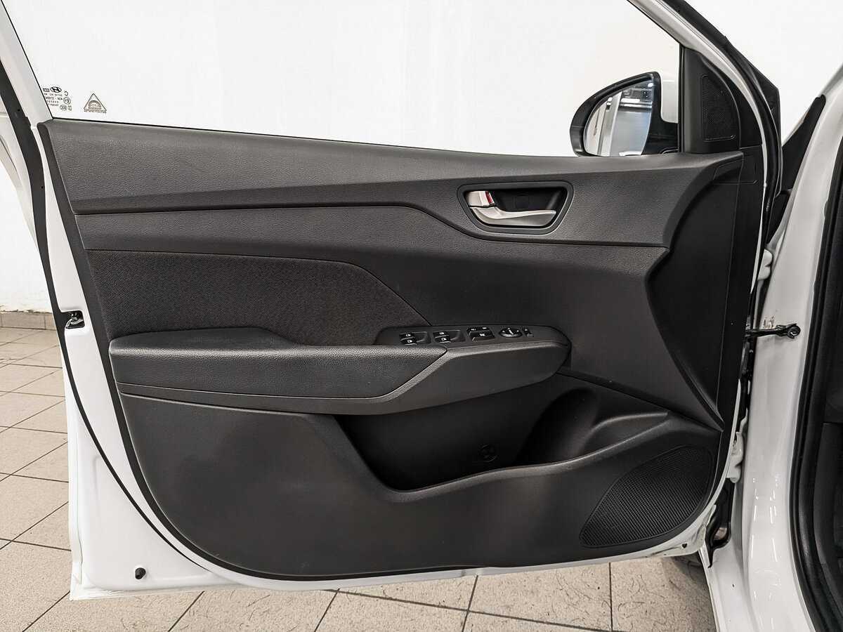 Hyundai Solaris с пробегом — 2019 год. Фото: #16