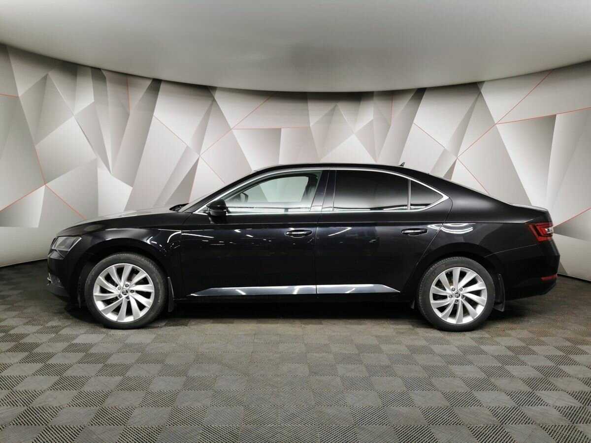 Skoda Superb с пробегом — 2017 год. Фото: #4