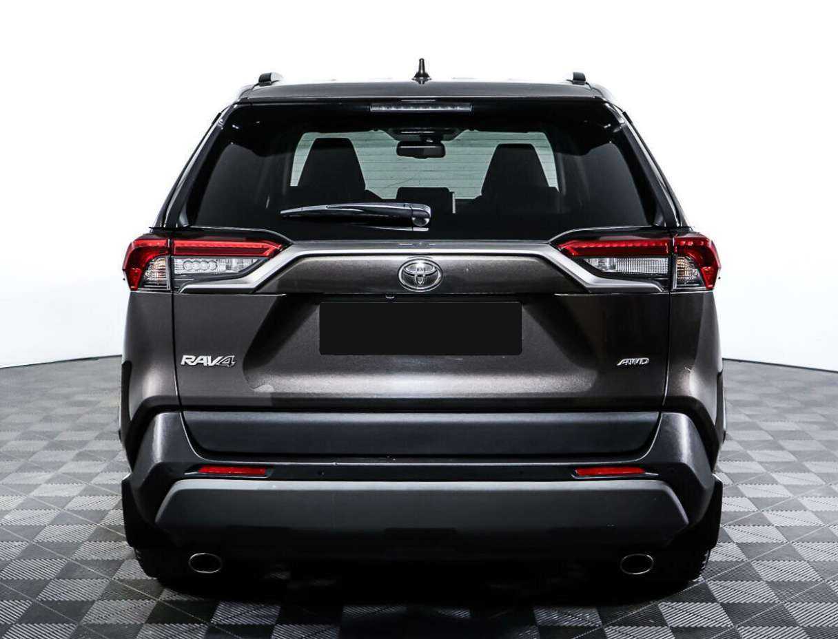 Toyota RAV4 с пробегом — 2019 год. Фото: #5
