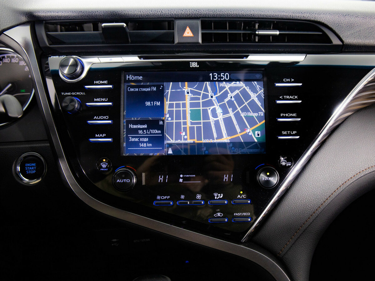 Toyota Camry с пробегом — 2018 год. Фото: #11