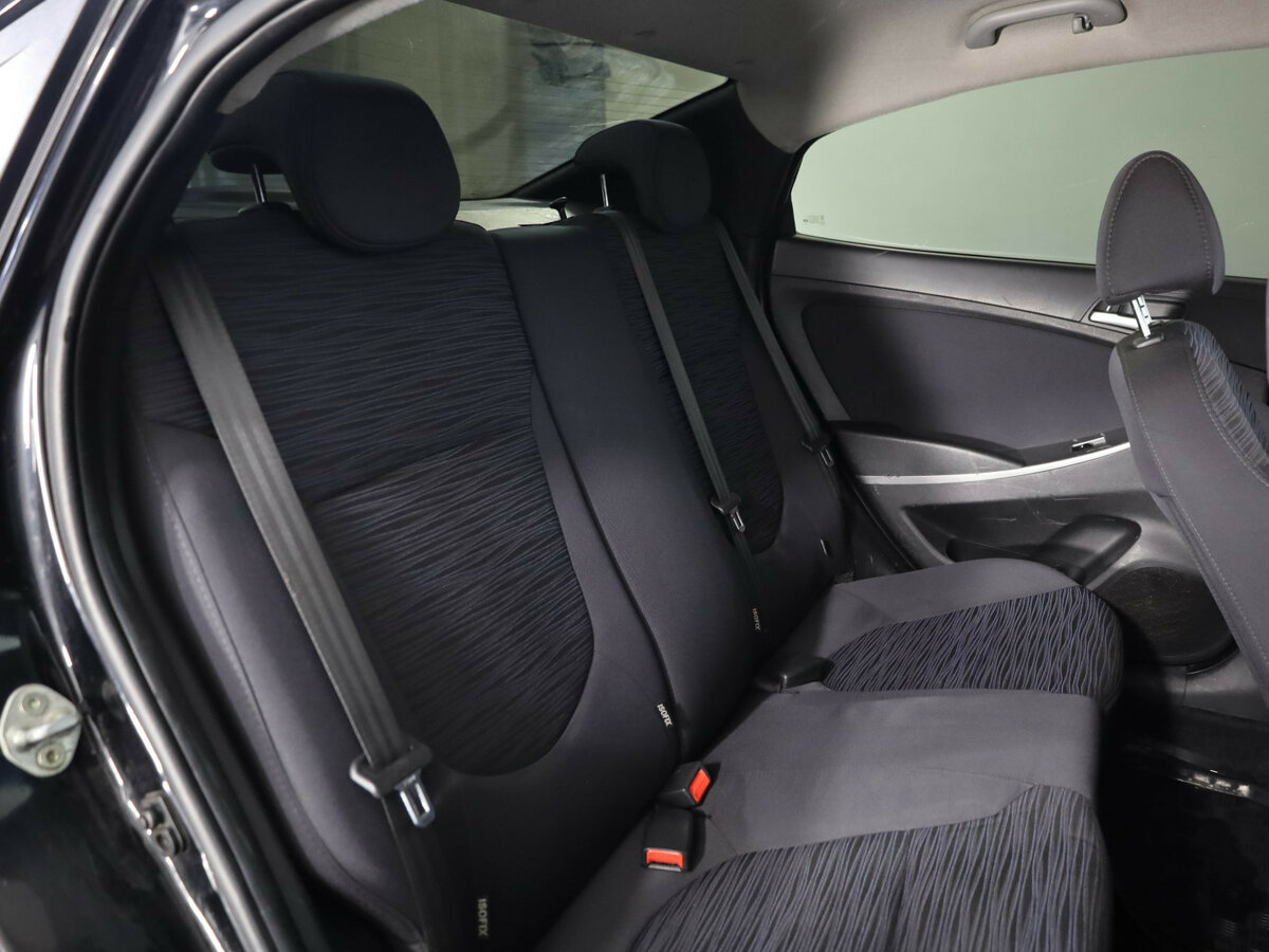 Hyundai Solaris с пробегом — 2016 год. Фото: #16