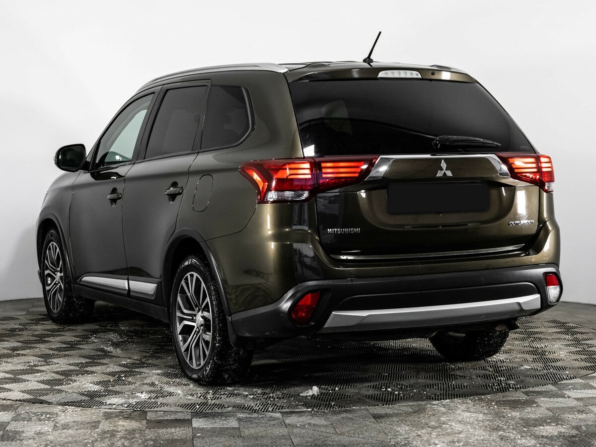 Mitsubishi Outlander с пробегом — 2015 год. Фото: #5