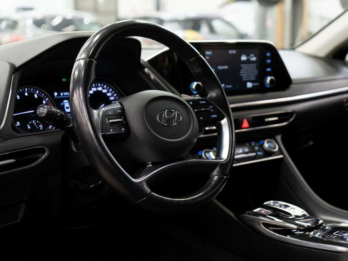 Hyundai Sonata с пробегом — 2020 год. Фото: #4