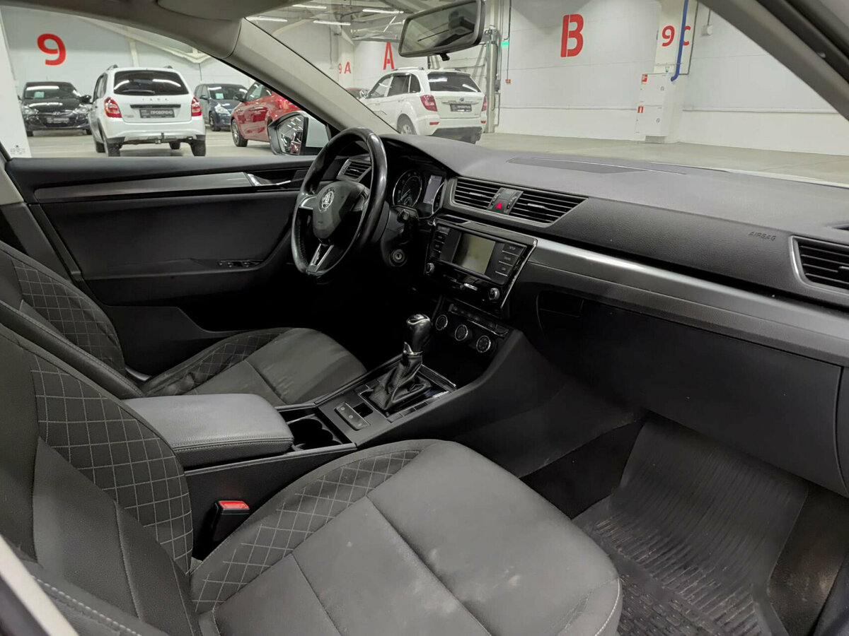 Skoda Superb с пробегом — 2016 год. Фото: #9
