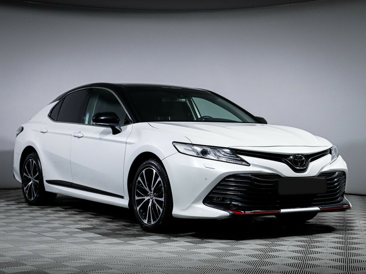 Toyota Camry с пробегом — 2020 год. Фото: #2