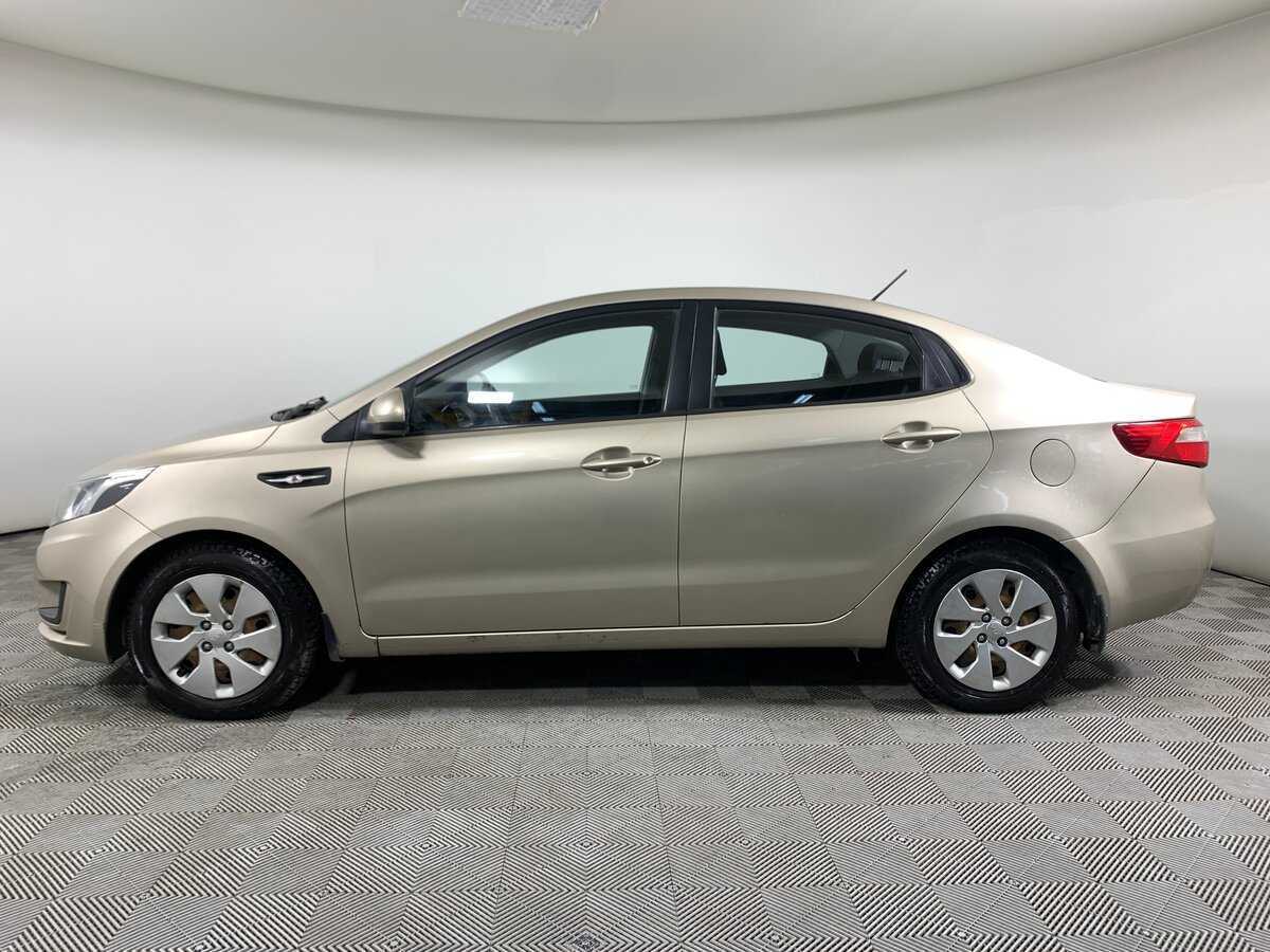 Kia Rio с пробегом — 2012 год. Фото: #7