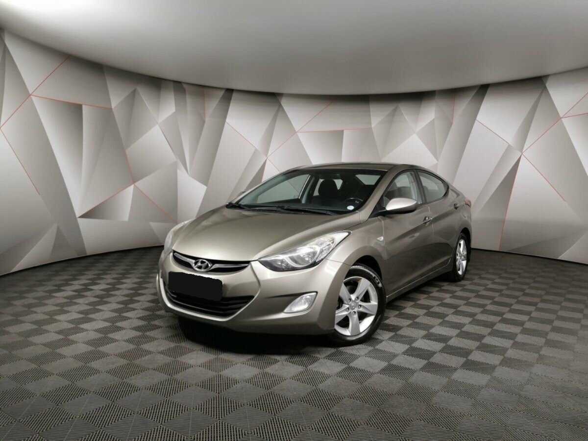 Hyundai Elantra с пробегом — 2012 год. Фото: #0