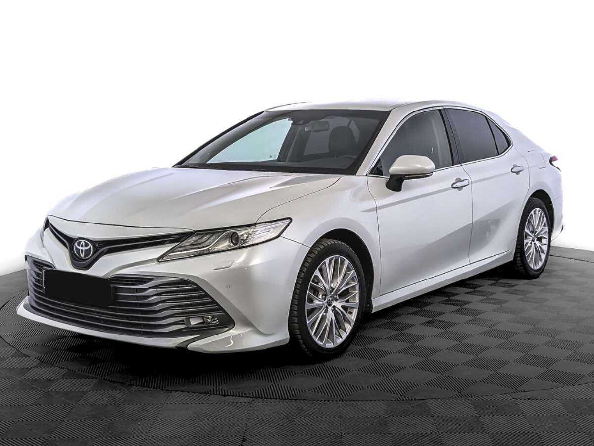 Toyota Camry с пробегом — 2019 год. Посмотреть фото