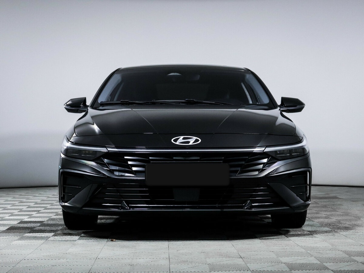 Hyundai Elantra с пробегом — 2024 год. Фото: #1