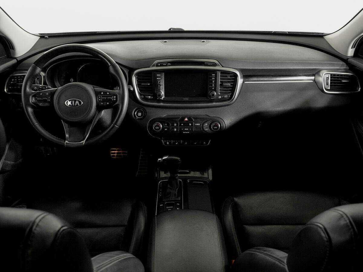 Kia Sorento с пробегом — 2017 год. Фото: #10