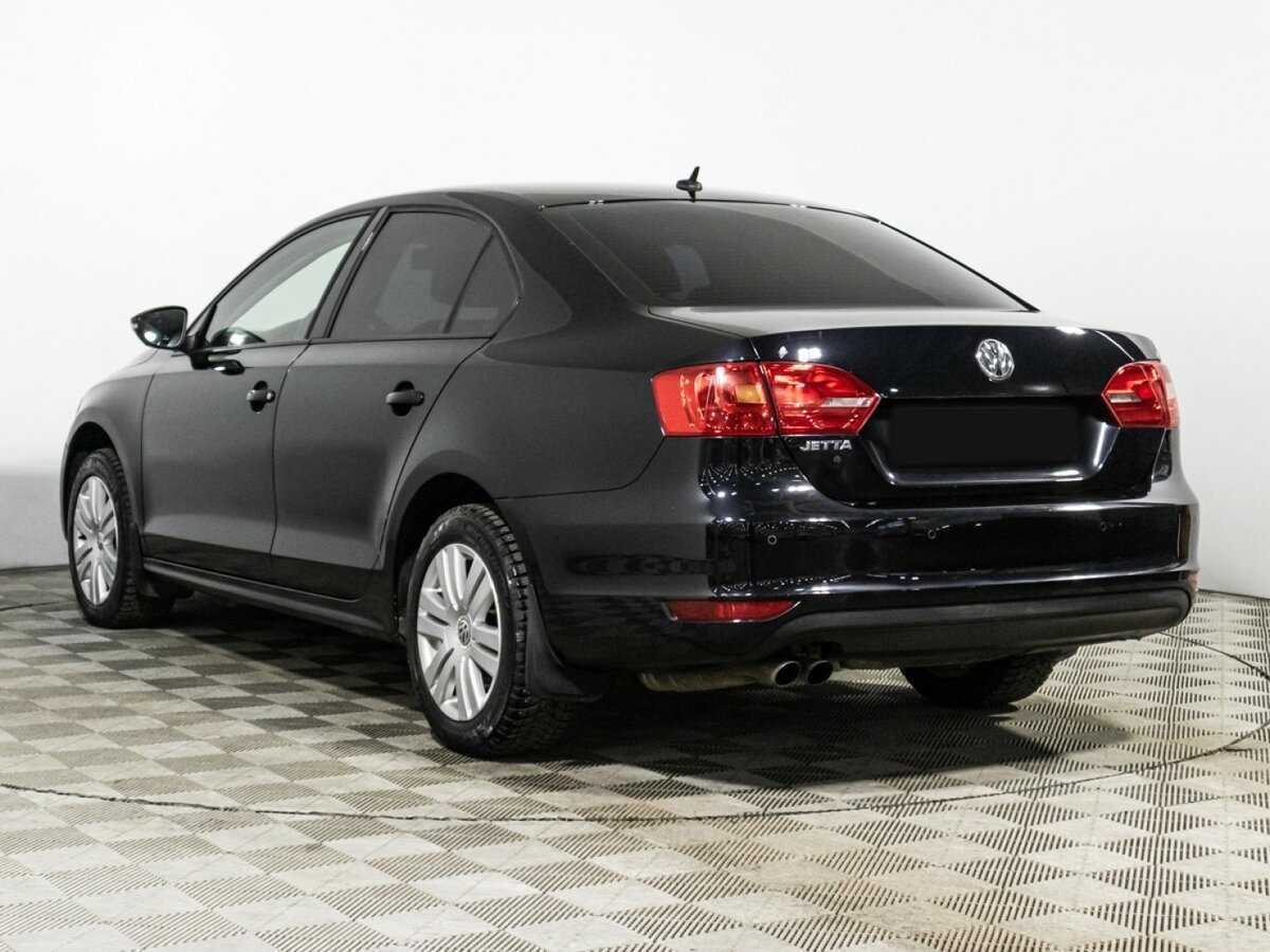 Volkswagen Jetta с пробегом — 2012 год. Фото: #6