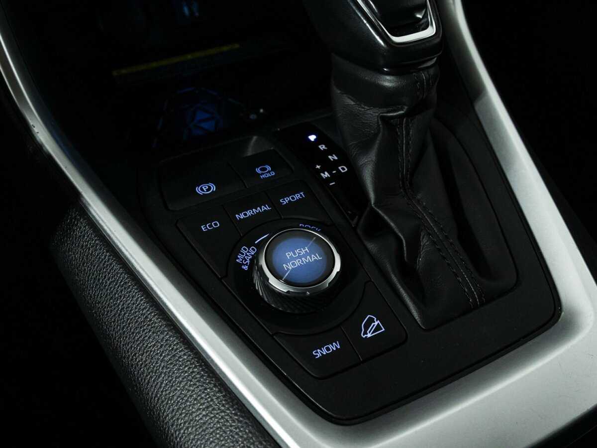 Toyota RAV4 с пробегом — 2020 год. Фото: #17