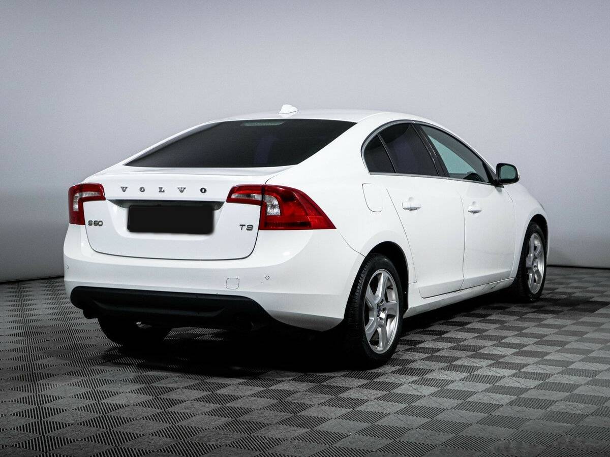 Volvo S60 с пробегом — 2012 год. Фото: #4