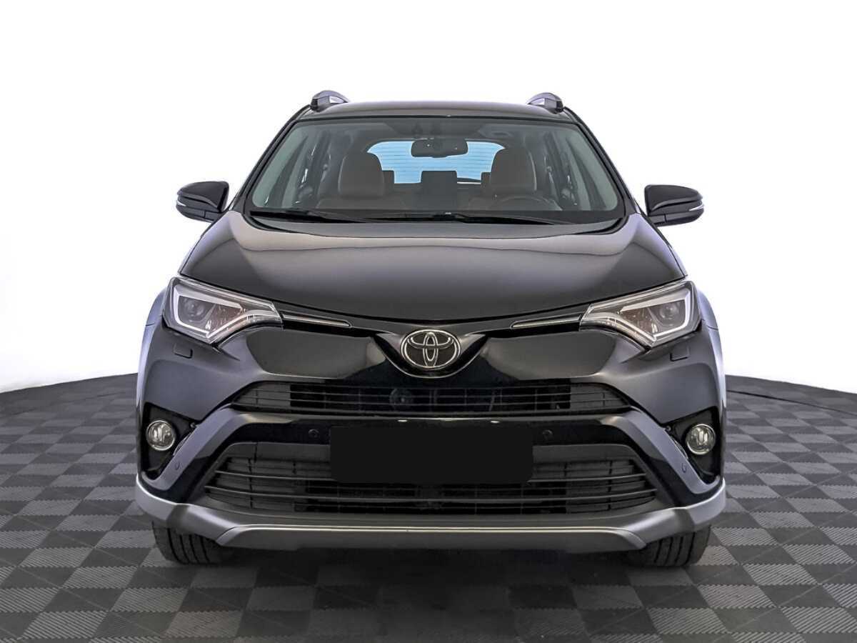 Toyota RAV4 с пробегом — 2017 год. Фото: #1